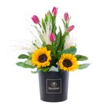 sombrerera-negra-mediana-con-6-tulipanes-fucsia-y-girasoles