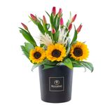 sombrerera-negra-grande-con-12-tulipanes-y-girasoles