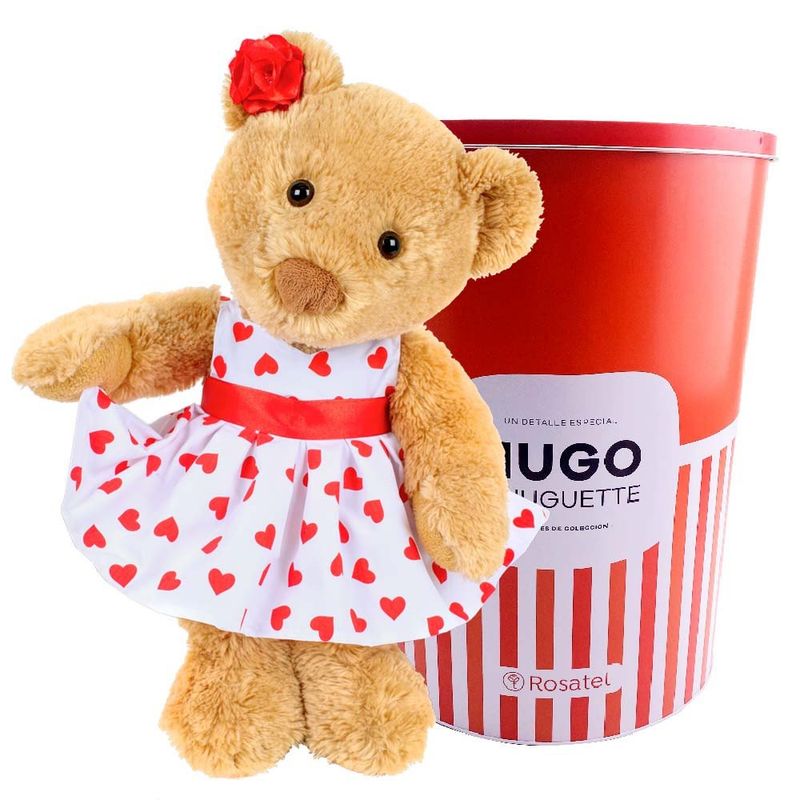 huguette-con-vestido-corazones-en-lata