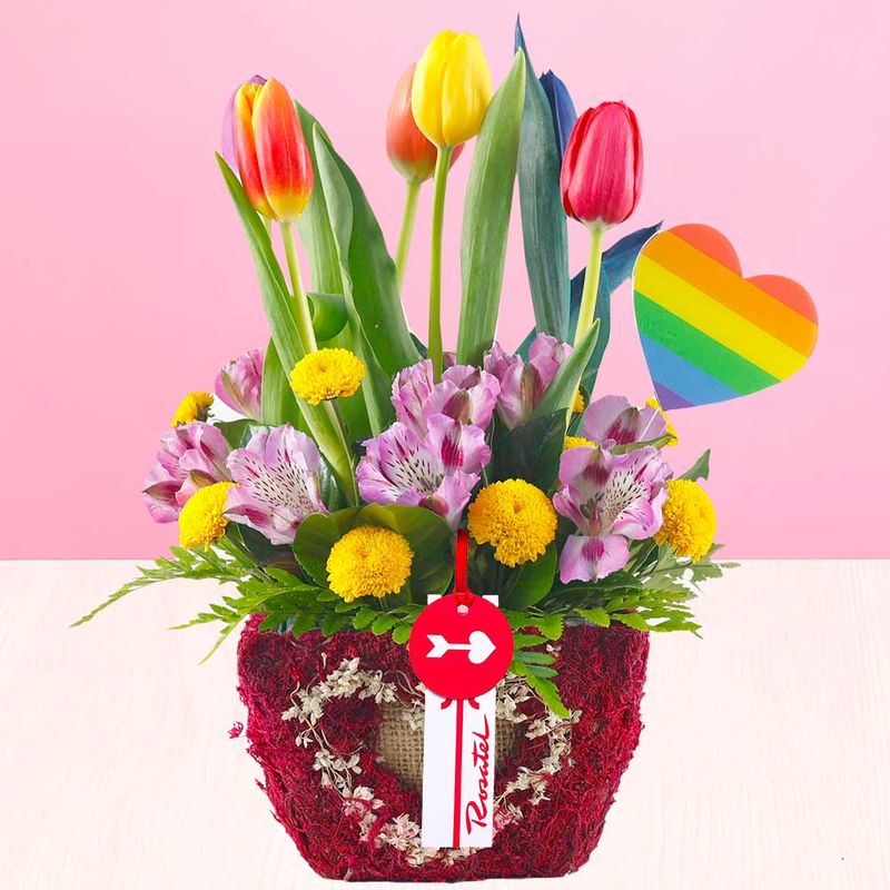 arreglo-tulipanes-corazon-arcoiris