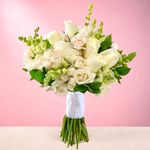 bouquet-de-novia-con-rosas-y-mini-rosas