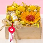 arreglo-ferrero-flores-amarillas