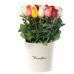 25 Rosas de colores en sombrerera crema grande Rosatel