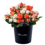 Arreglos de rosas y mini rosas en sombrerera negra grande Rosatel
