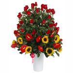 60 Rosas girasoles y anturios en arreglo armonía Rosatel