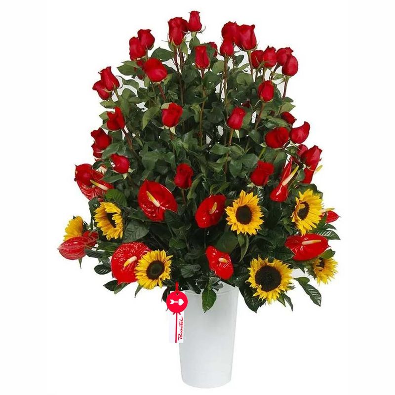 60 Rosas girasoles y anturios en arreglo armonía Rosatel