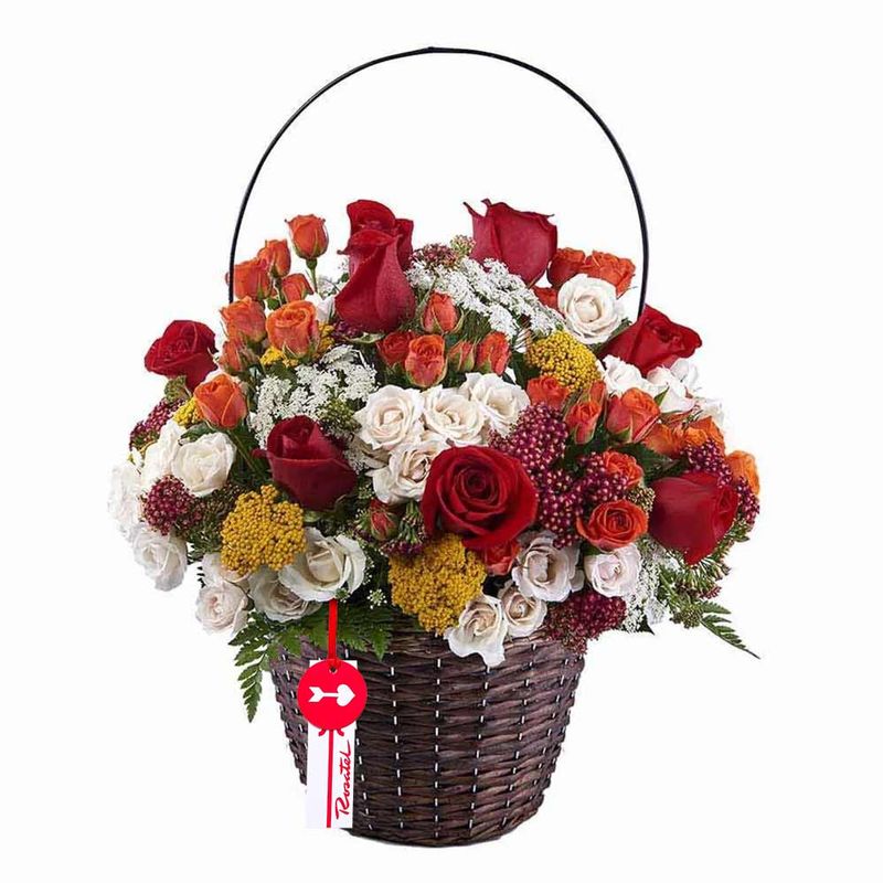 Regala flores hermosas rosas rojas y mini rosas en canasta Rosatel