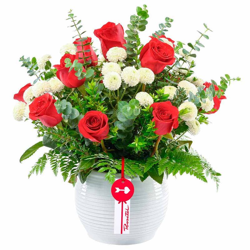 Arreglo floral con rosas rojas y flores Rosatel